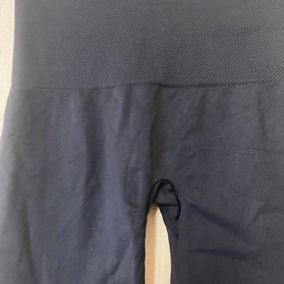 Spanx Seamless Black High Waisted Full Length Leggings Size Small - Picture 3 of 7